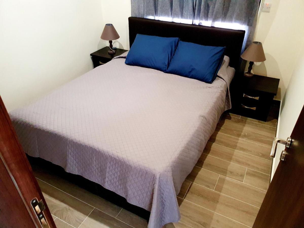 2 Bedroom Cozy Apartment Near Tourist Area, 200M From Sea Πάφος Εξωτερικό φωτογραφία