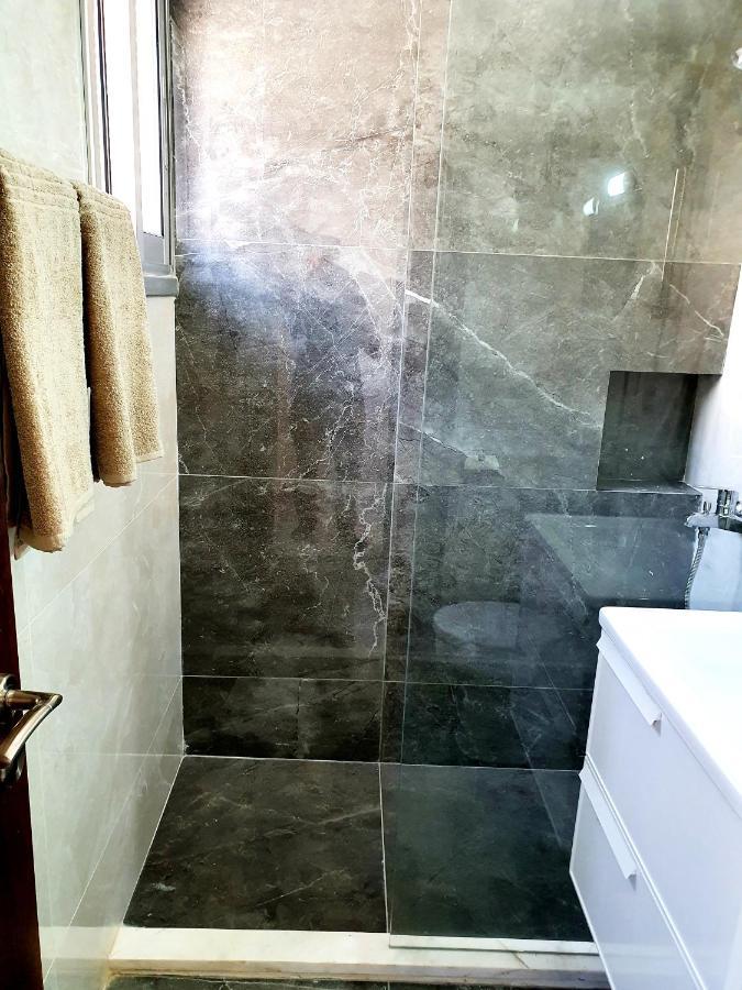 2 Bedroom Cozy Apartment Near Tourist Area, 200M From Sea Πάφος Εξωτερικό φωτογραφία