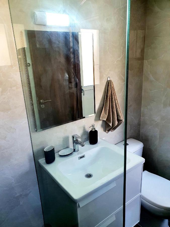 2 Bedroom Cozy Apartment Near Tourist Area, 200M From Sea Πάφος Εξωτερικό φωτογραφία
